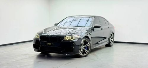 بي أم دبليو M5 ستاندارد Stage 2 Tuned, Carbon Fiber Exterior, Fully Loaded, Excellent Condition, GCC