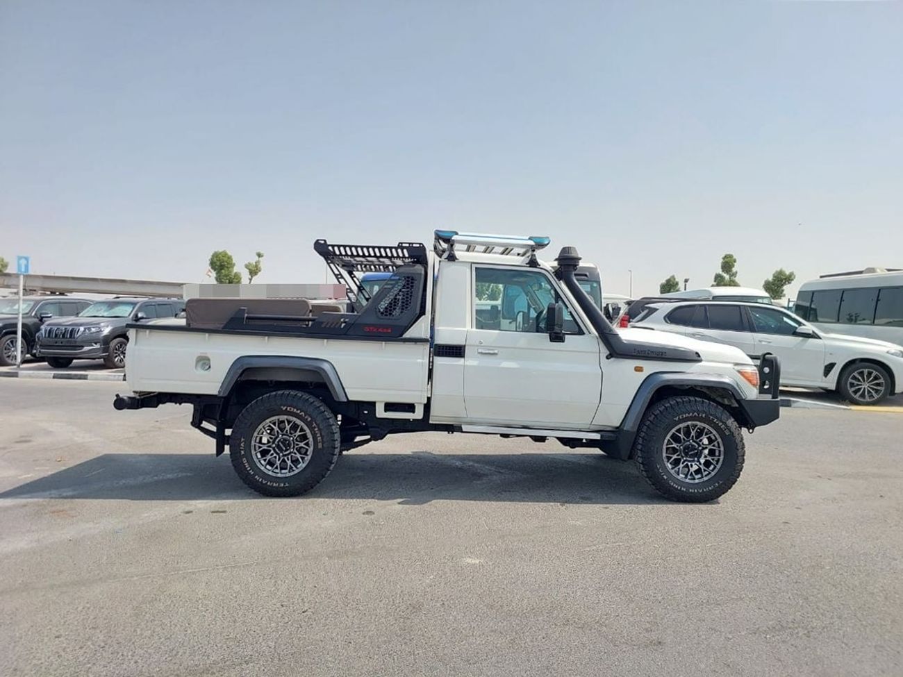 Toyota Land Cruiser Pick Up