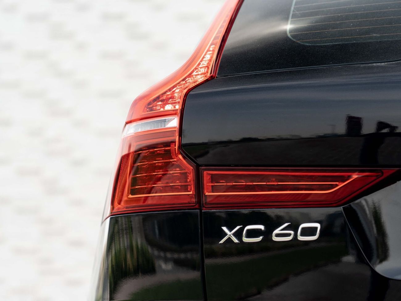 Volvo XC60 ULTIMATE DARK Volvo XC60 B5 2024 GCC specs
