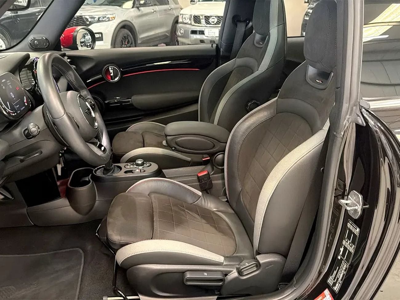 MINI Cooper 1,350PM Zero Down Avaialble John Works GCC Specs