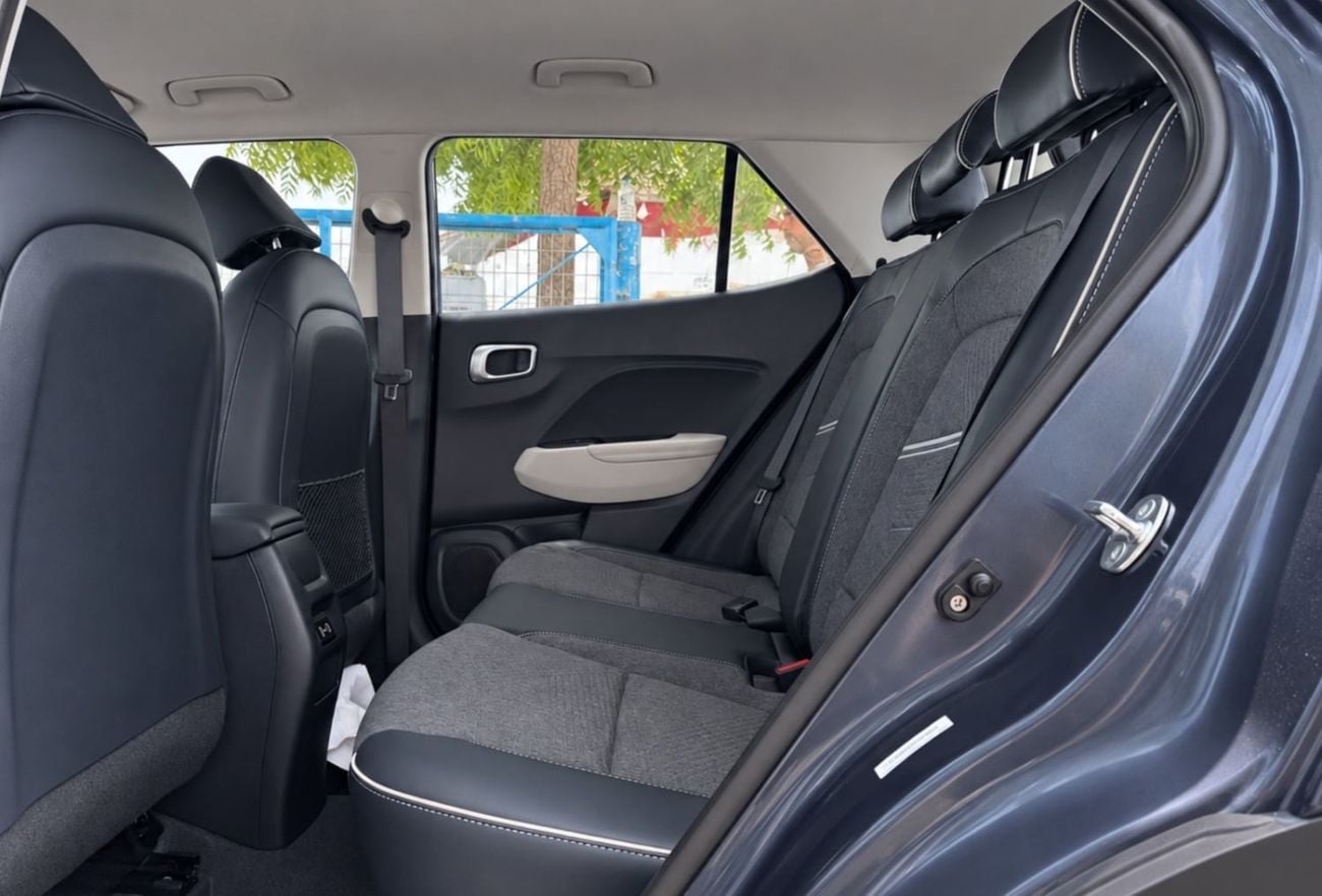Hyundai Venue 2023 HYUNDAI VENUE 1.6L FWD FULL OPTION