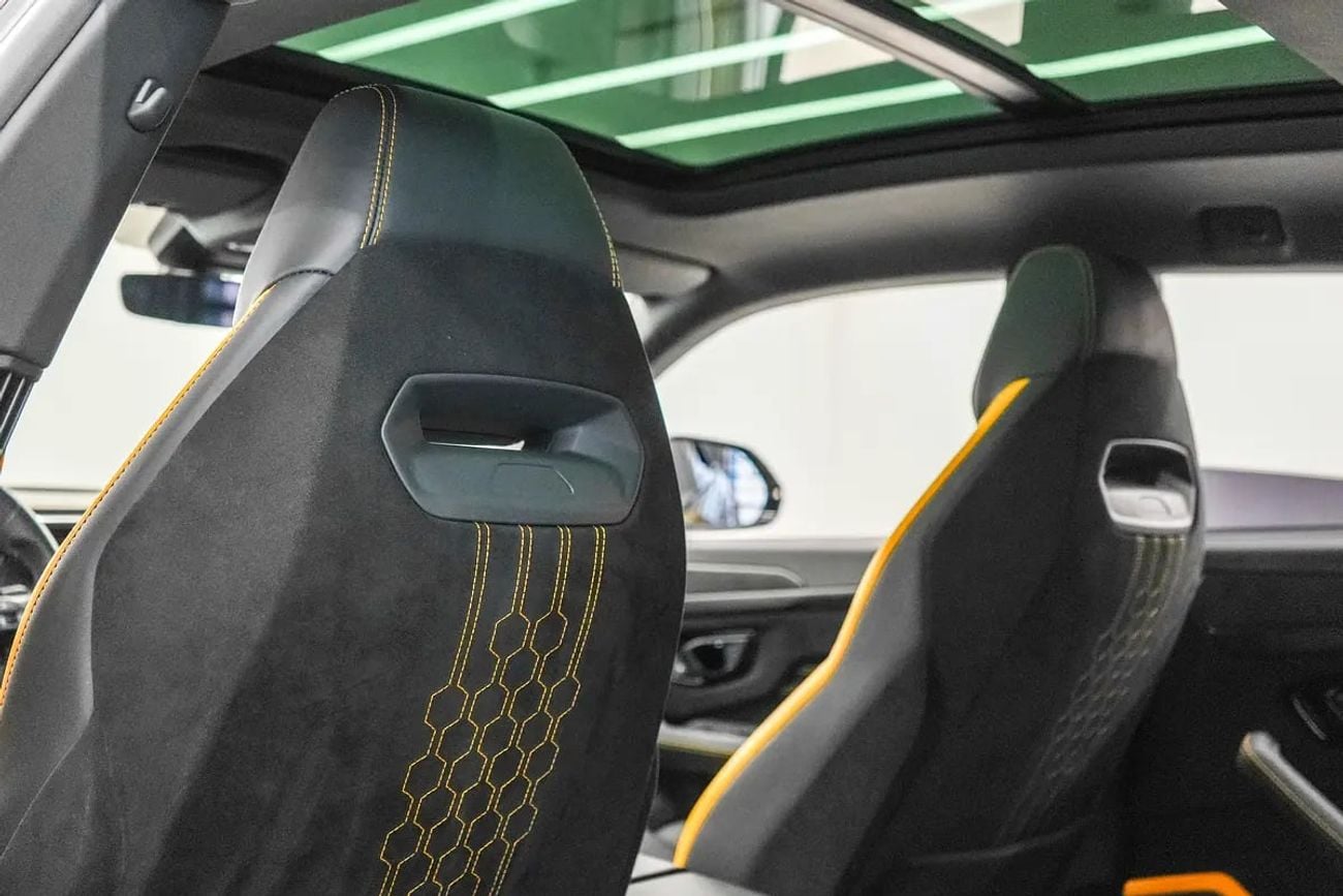 Lamborghini Urus PERFORMANTE | GCC | WARRANTY | FULL CARBON | EXCELLENT CONDITION