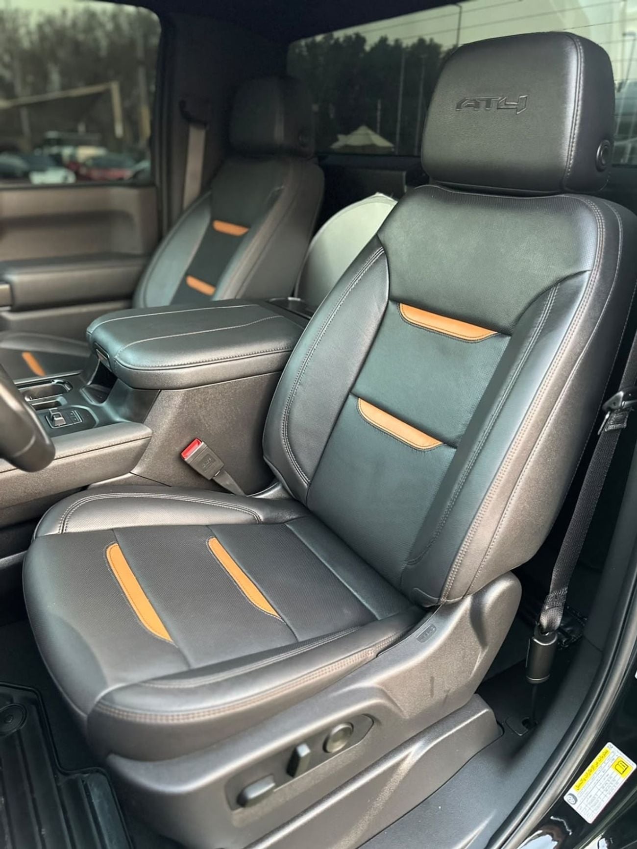 GMC Sierra 1500 REG/CAB AT4 2025 GMC Sierra AT4 GCC Specs, Free Contract Service + Warranty, Original Paint, Zero Accidents, Fir