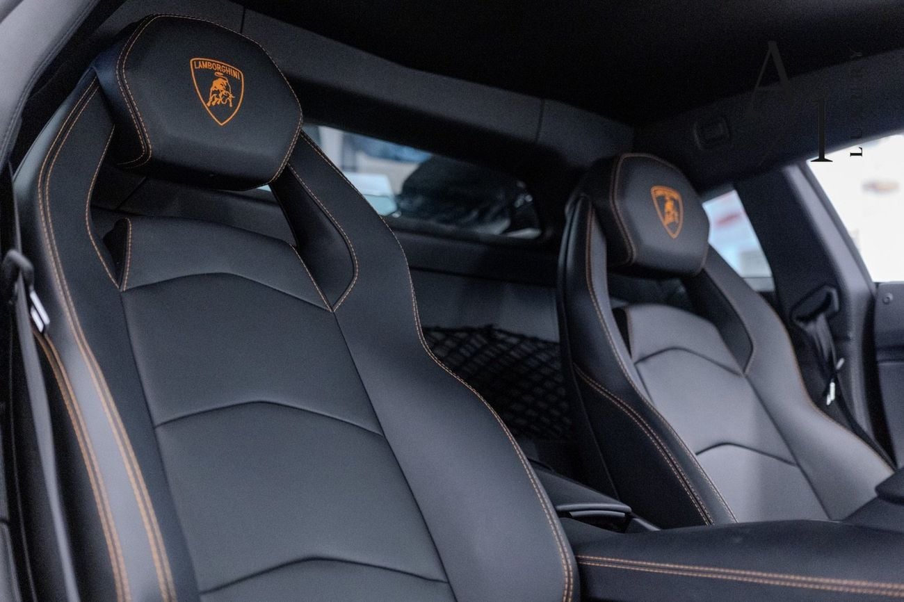 لامبورغيني أفينتادور S 2018, Immaculate Condition, Carbon Fibre Package, Japanese Spec