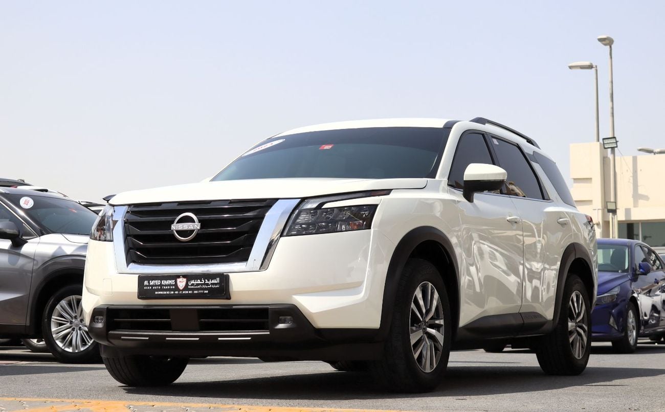 Nissan Pathfinder SV ACCIDENTS FREE - GCC- ORIGINAL PAINT - 4WD - PERFECT CONDITION INSIDE OUT