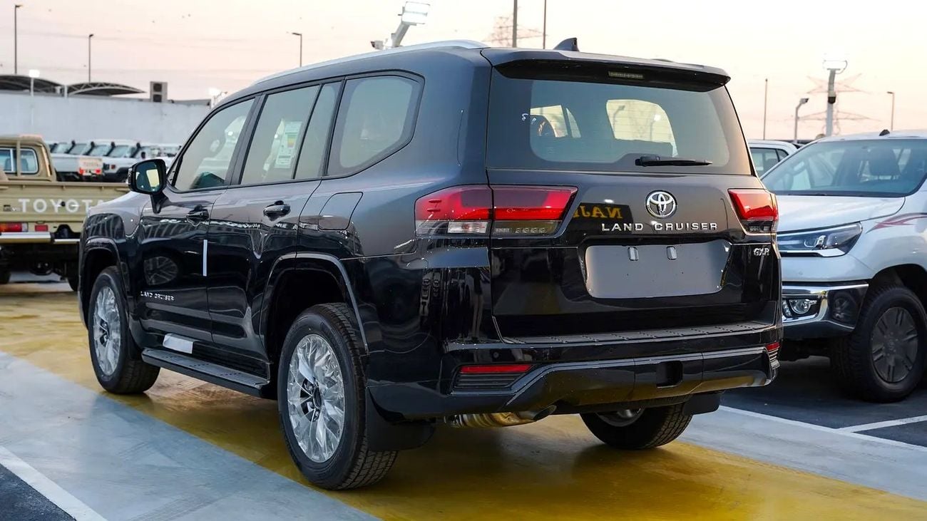 Toyota Land Cruiser GXR 4.0L WITHOUT RADAR GCC Specs