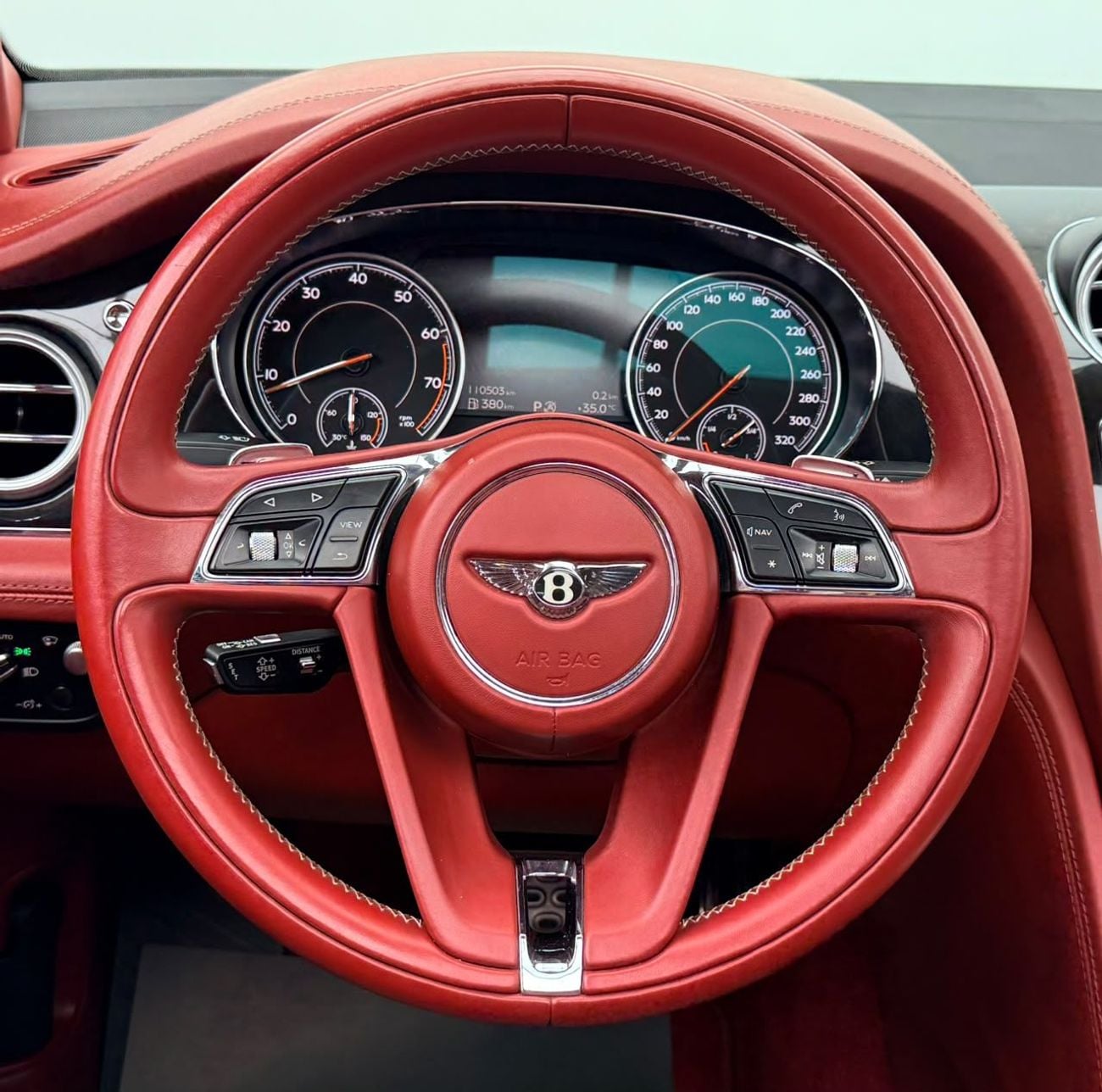 Bentley Bentayga FIRST EDITION 2017 Bentley Bentayga First Edition, Full Service History, Fully Loaded, Excellent Condition, GCC
