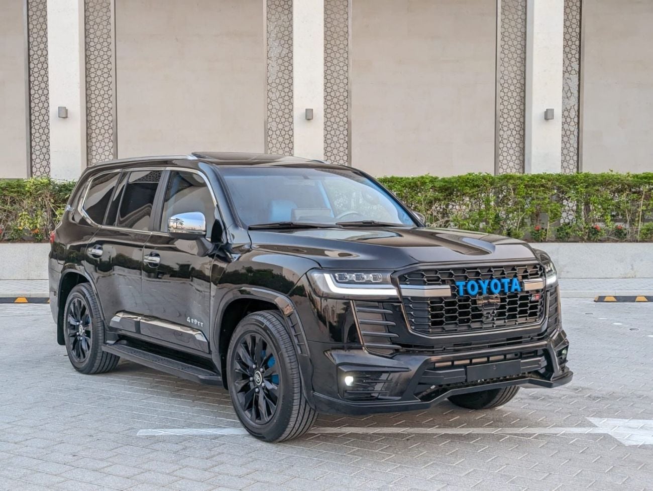 تويوتا لاند كروزر VXR تويوتا لاند كروزر 2013 معدلة إلى LC 300 2025 من الداخل والخارج