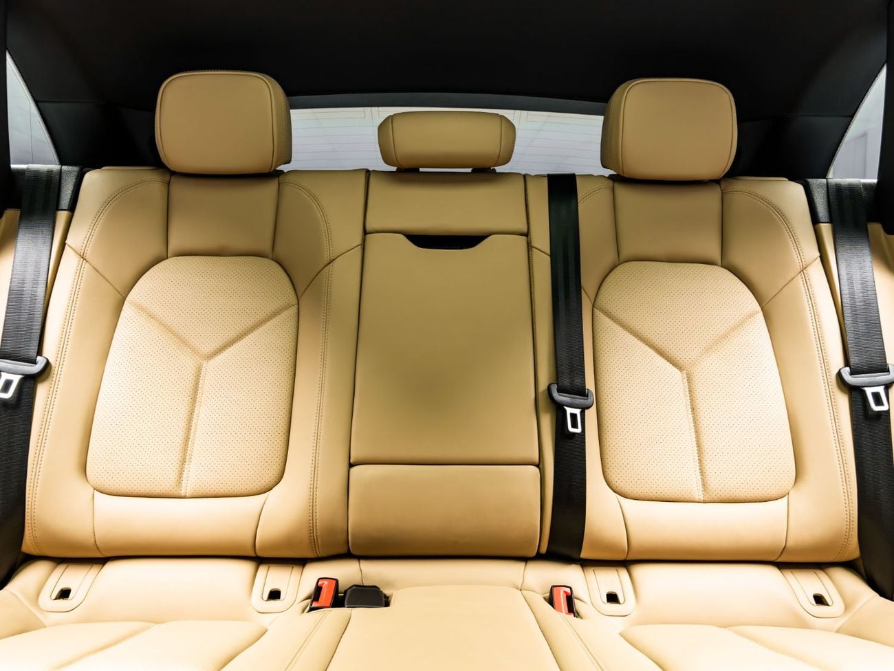 Porsche Macan STANDARD BUY NOW, PAY 2027 | THE BLACKLINE STANDARD | October 2027 Porsche Warranty, Low KMs, GCC