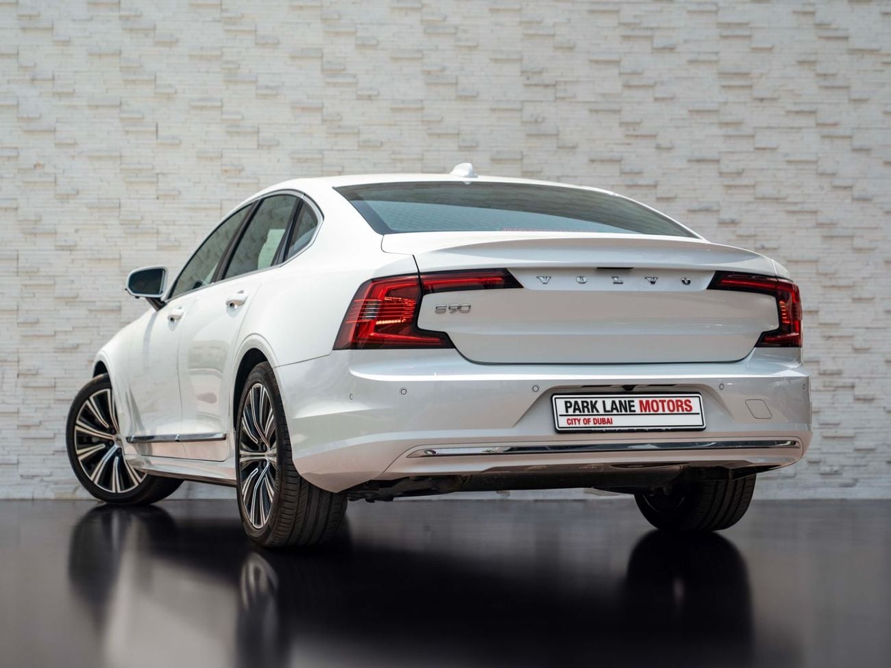 Volvo S90 B5 ULTIMATE BRIGHT 2024 Volvo S90 | Ultimate Bright AWD | GCC | WARRANTY