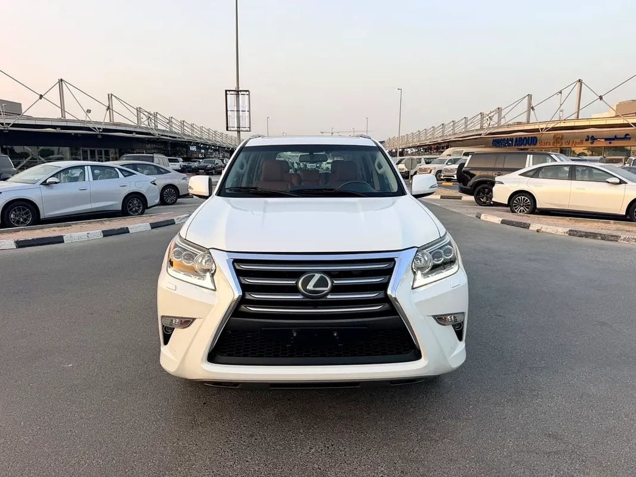 Lexus GX460 PLATINUM GCC Specs single owner
