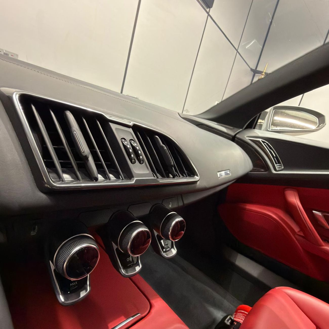 Audi R8 V10 PERFORMANCE GCC V10 under warranty