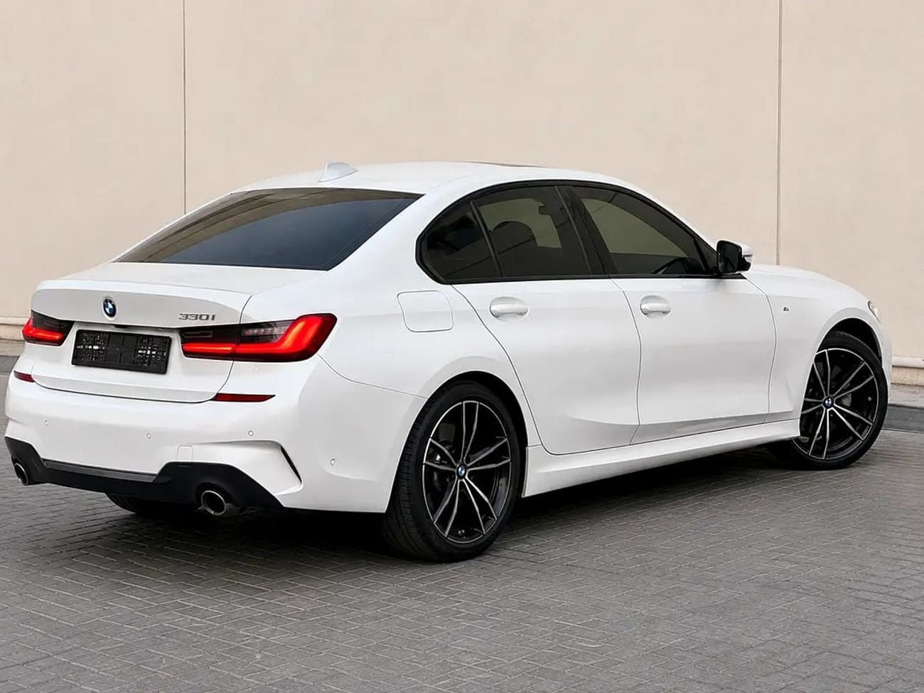BMW 330i M SPORT 1,480 P.M | Stunning 330i M Sport | GCC Specs | Low Mileage | Pristine Condition origin