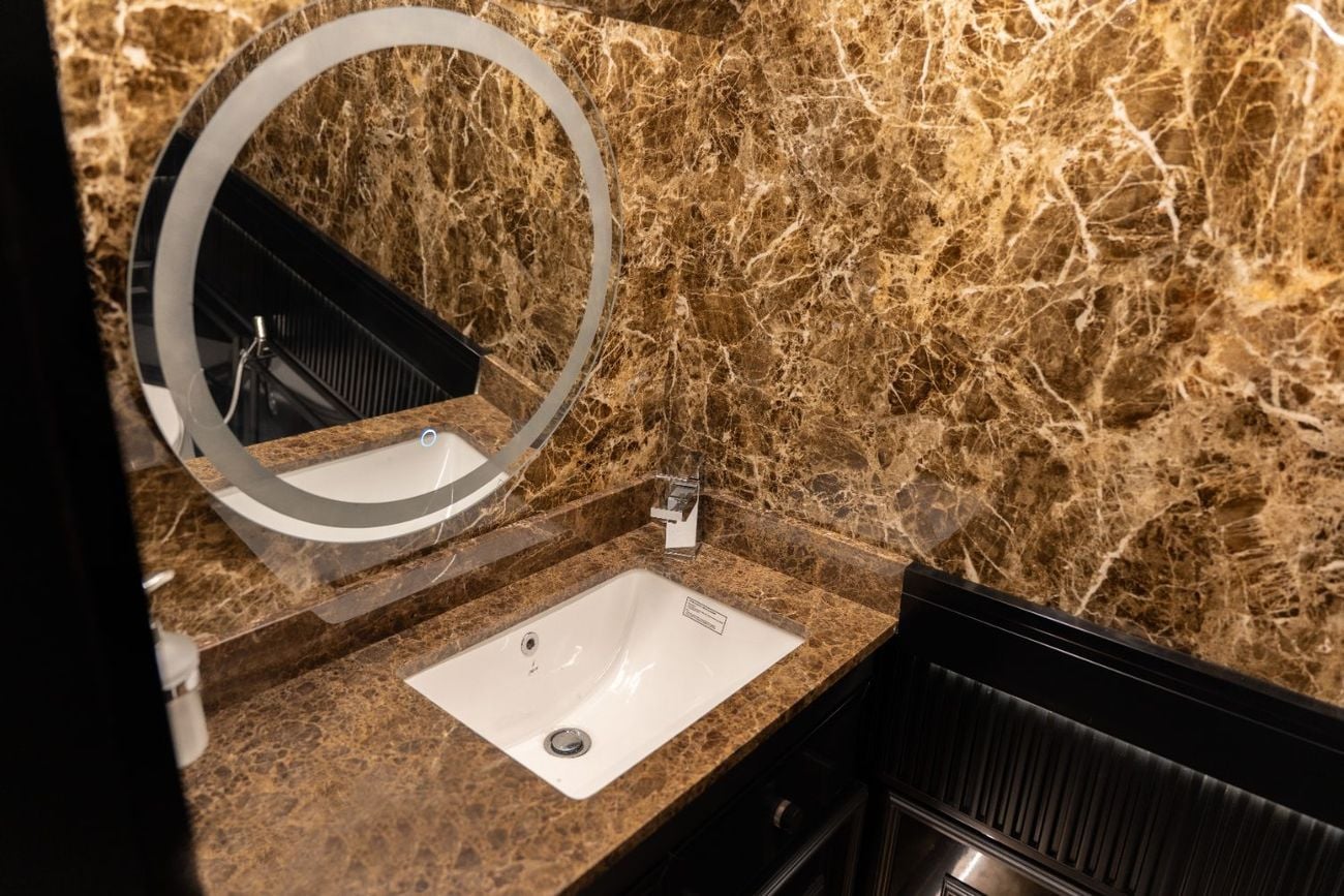 مرسيدس بنز سبرينتر Barugzai VIP Sprinter Luxury VIP Sprinter with Private Washroom