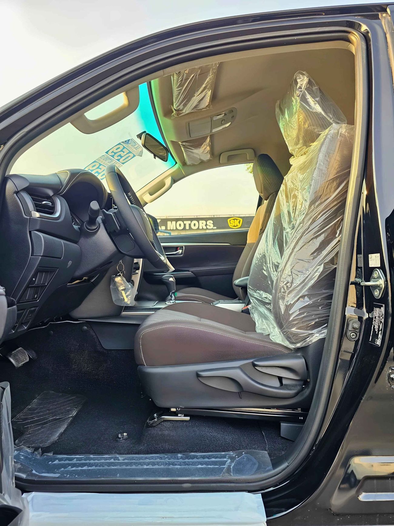 تويوتا فورتونر FORTUNER 4.0L V6 PETROL | DUAL A/C | DIFF LOCK | DVD CAMERA (CODE # F6S)