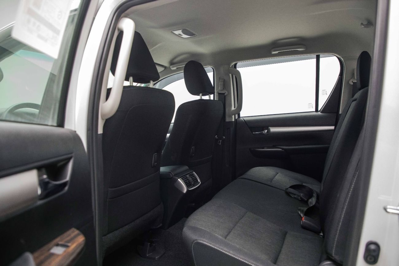 Toyota Hilux SR5 2.8L - Platinum White Inside Black | Export Only