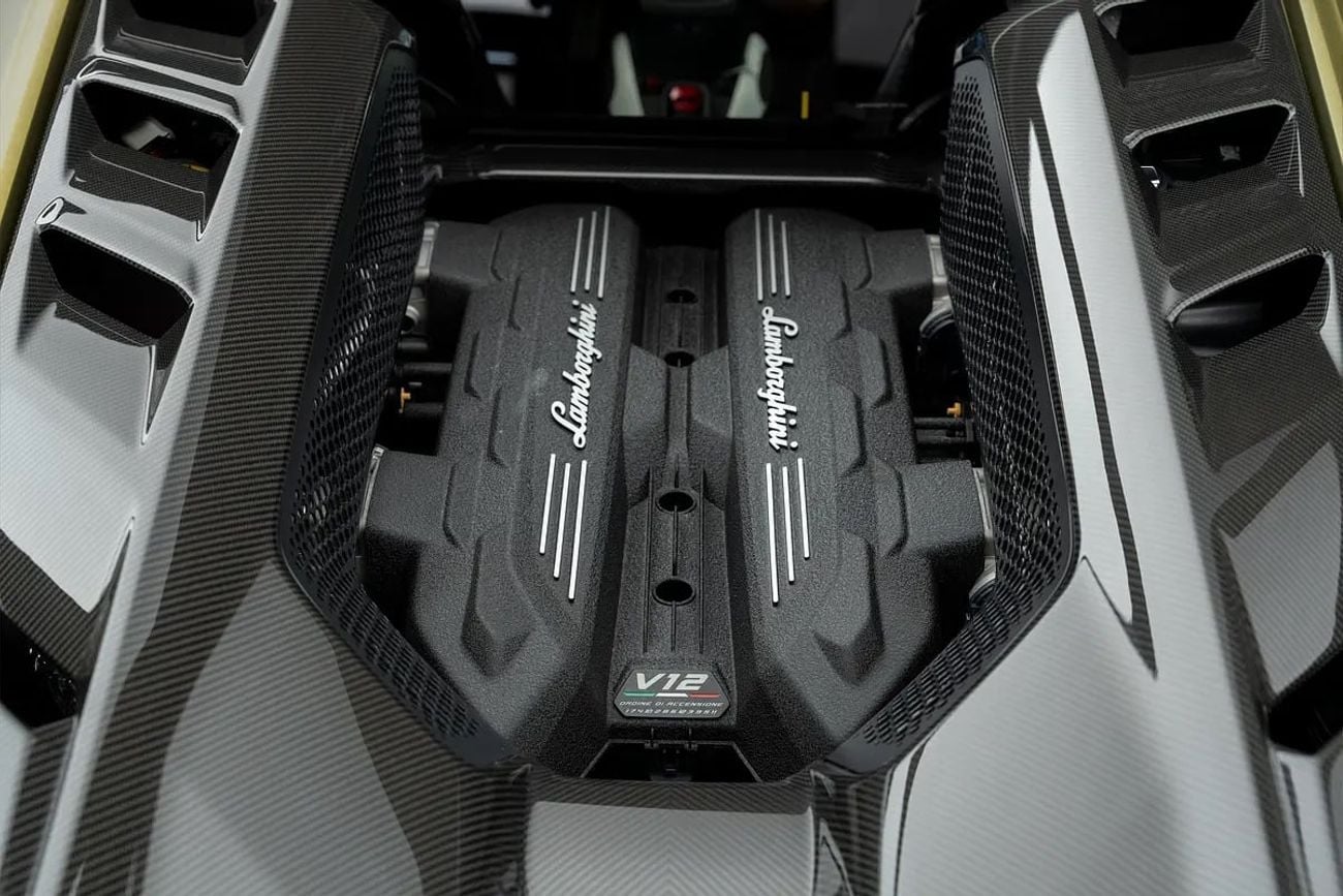 Lamborghini Revuelto