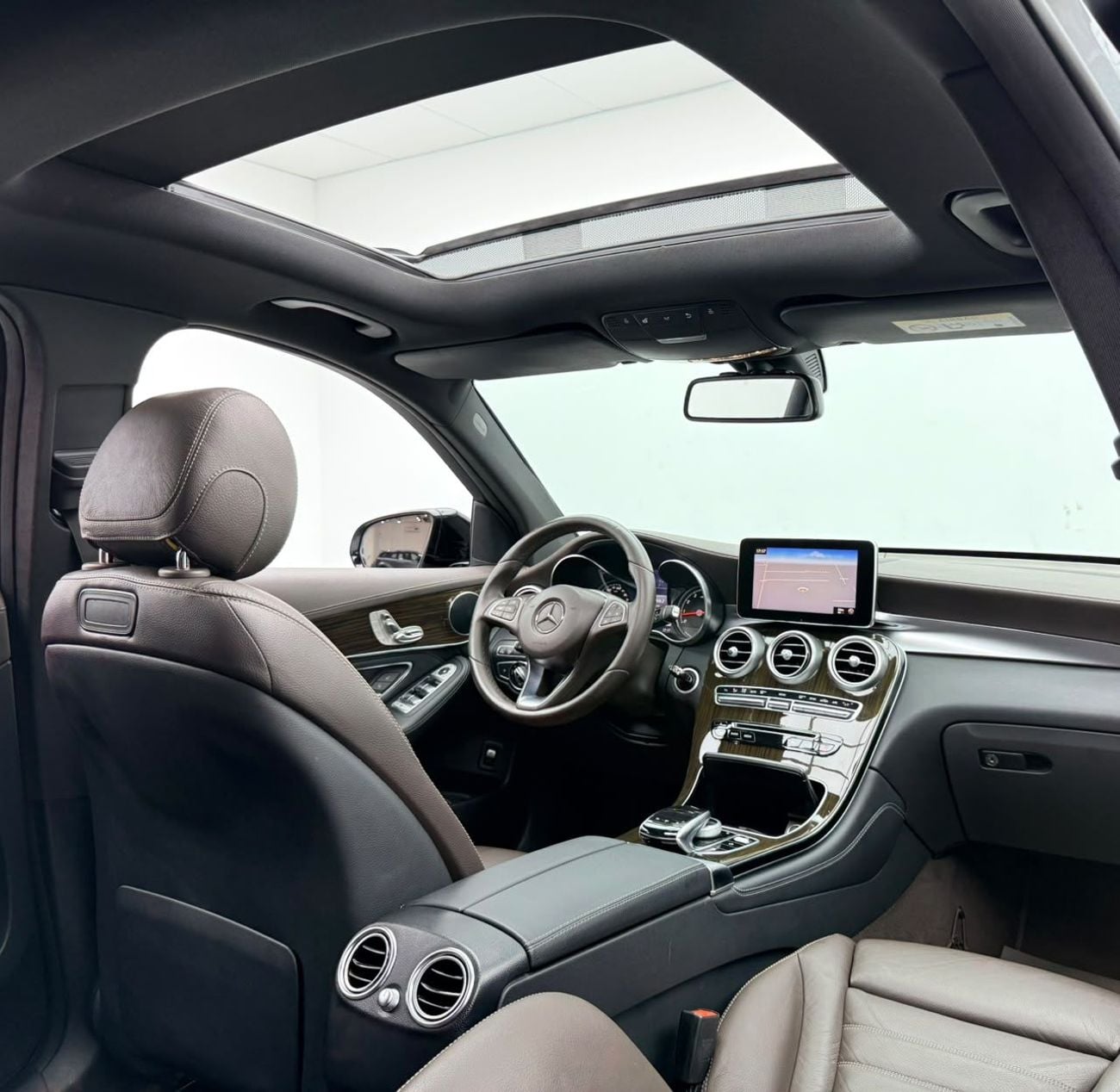 Mercedes Benz GLC 300 AMG 2017 Mercedes Benz GLC300 4MATIC, Service History, Fully Loaded, Excellent Condition, GCC