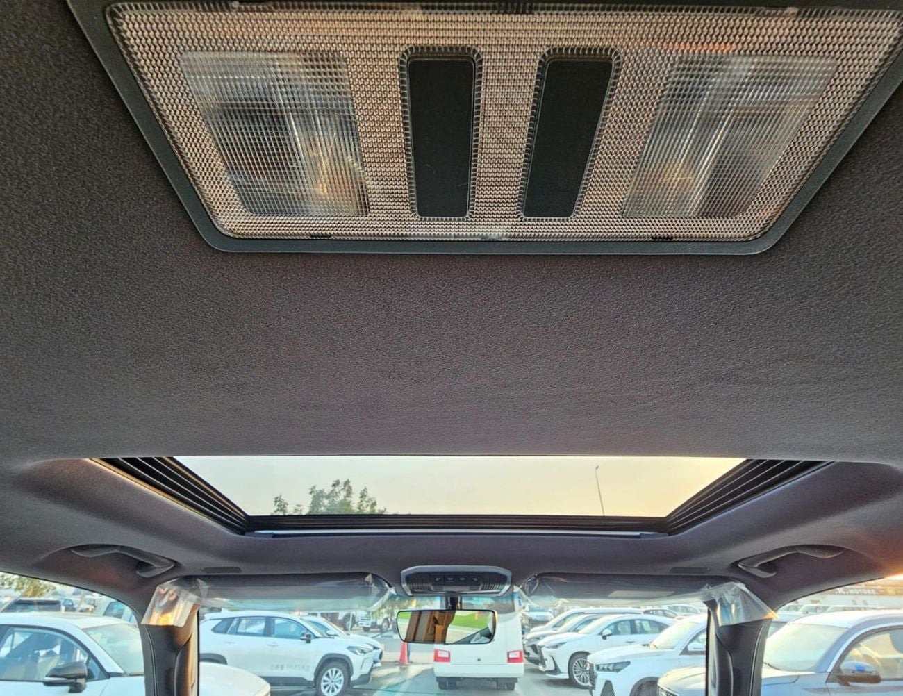Toyota Land Cruiser TOYOTA LANDCRUISER GXR || 3.5L PETROL V6 A/T 4WD | FABRIC WITH DRIVER PWR SEAT | SUNROOF (CODE # GXR