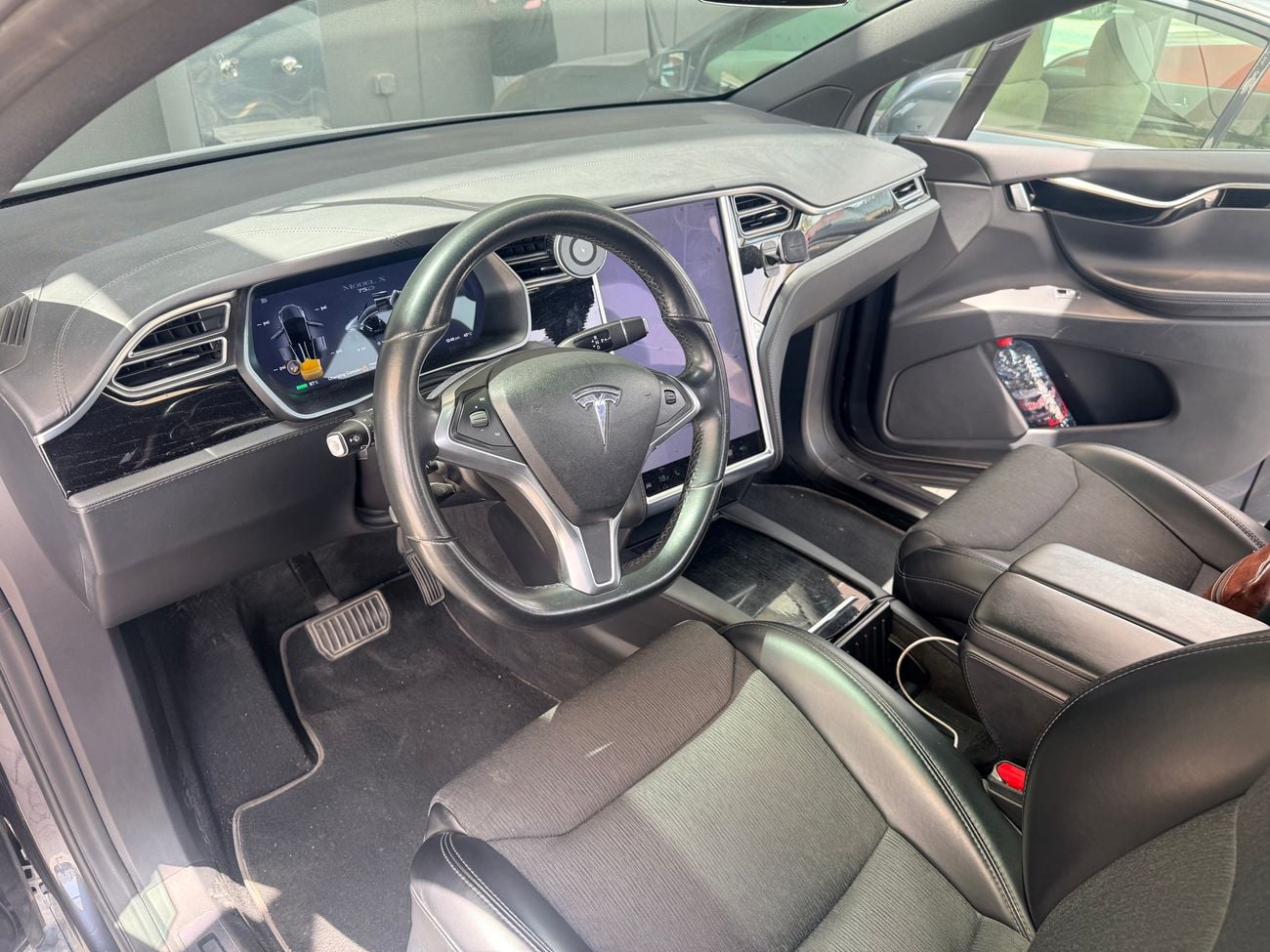 Tesla Model X 75D