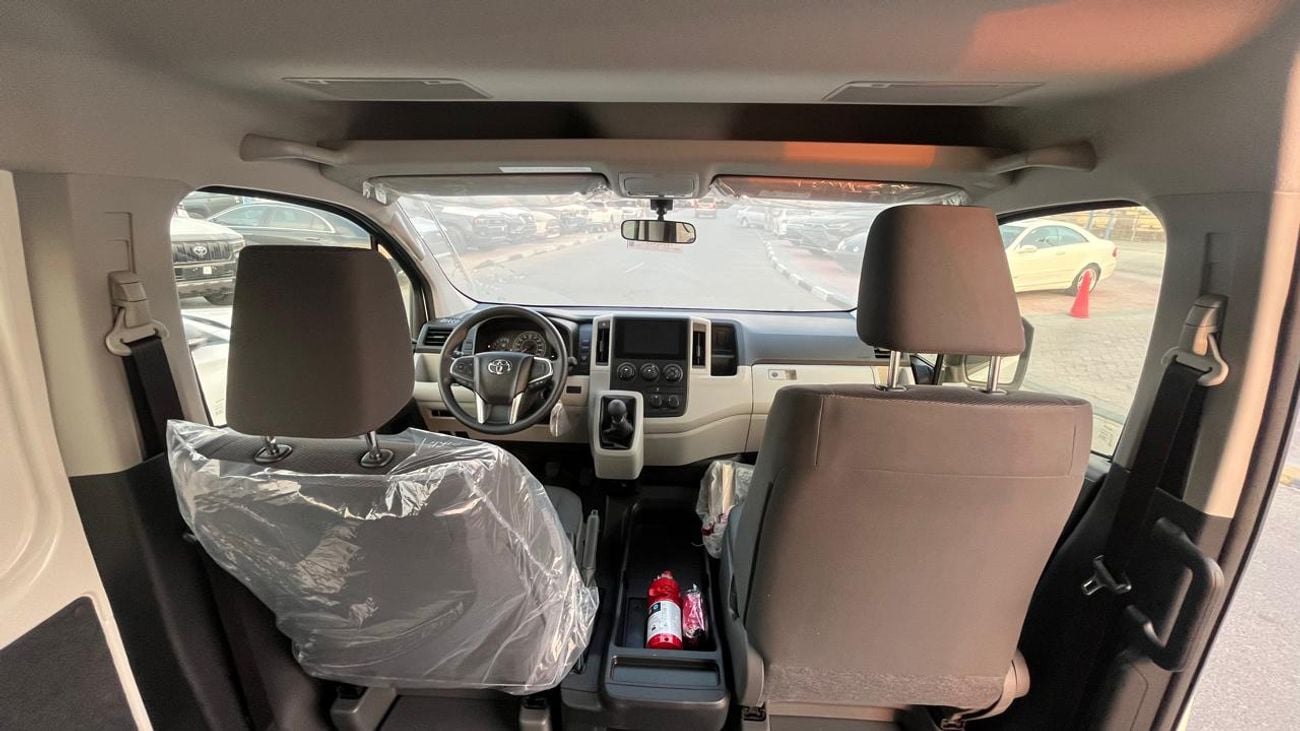 Toyota Hiace DX