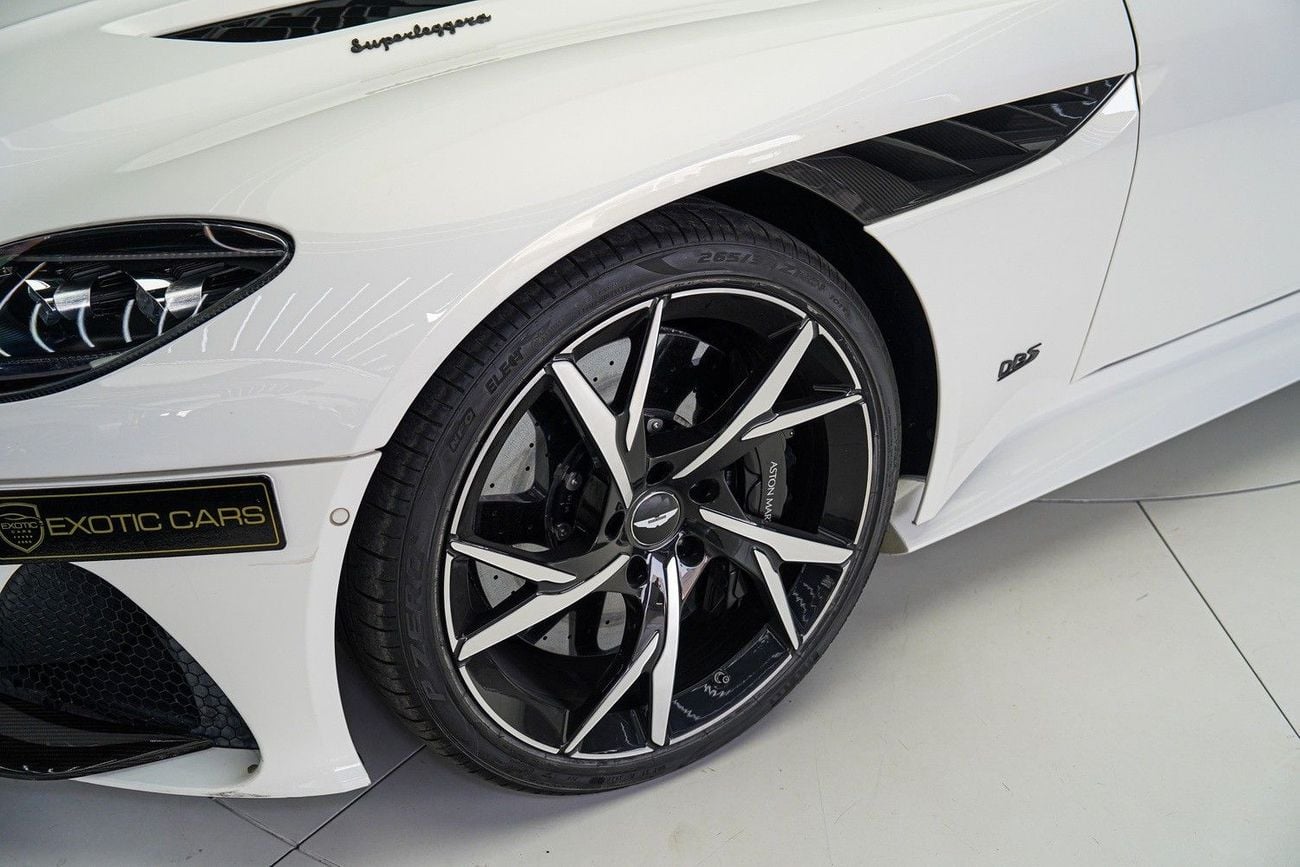 Aston Martin DBS SUPERLEGGERA