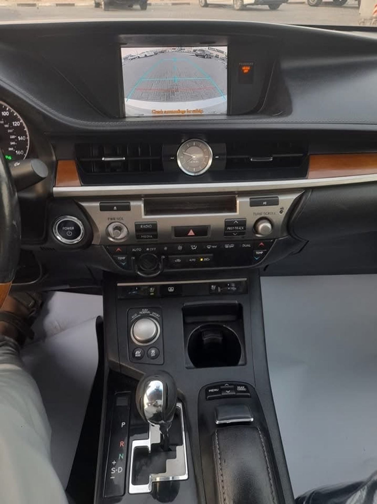 لكزس ES300h STANDARD 2013