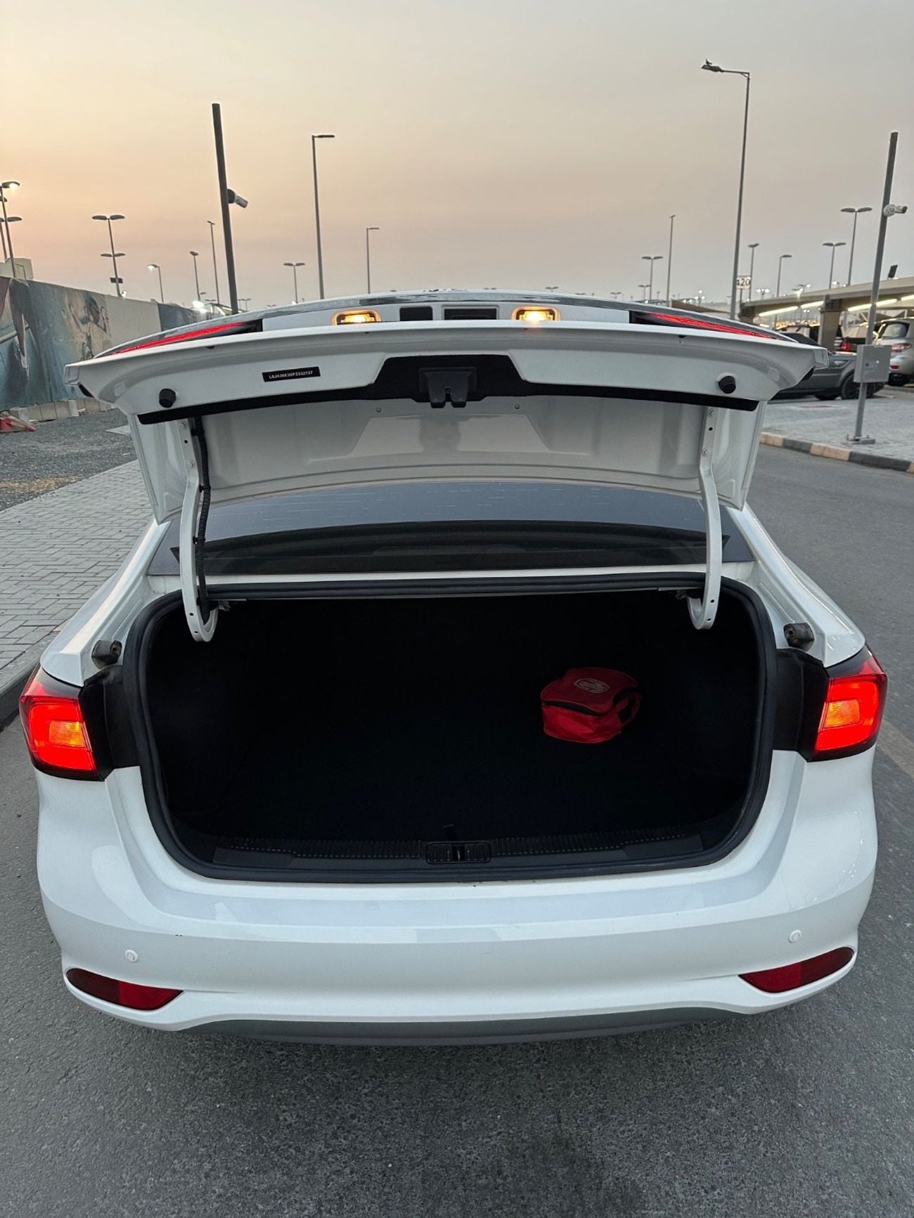 MG 5 STANDARD