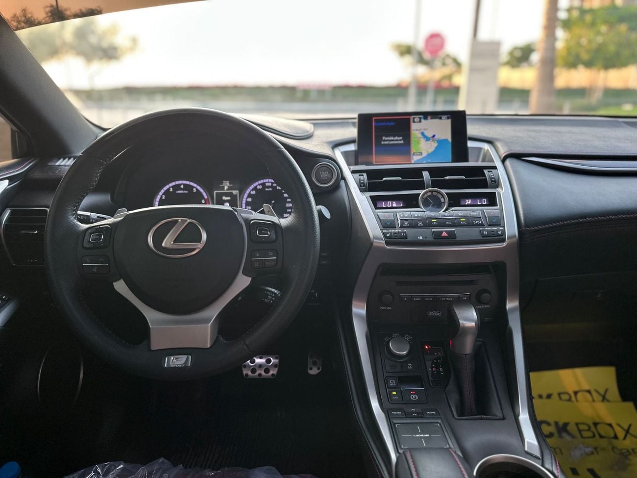 لكزس NX200t F SPORT بلاتينيوم