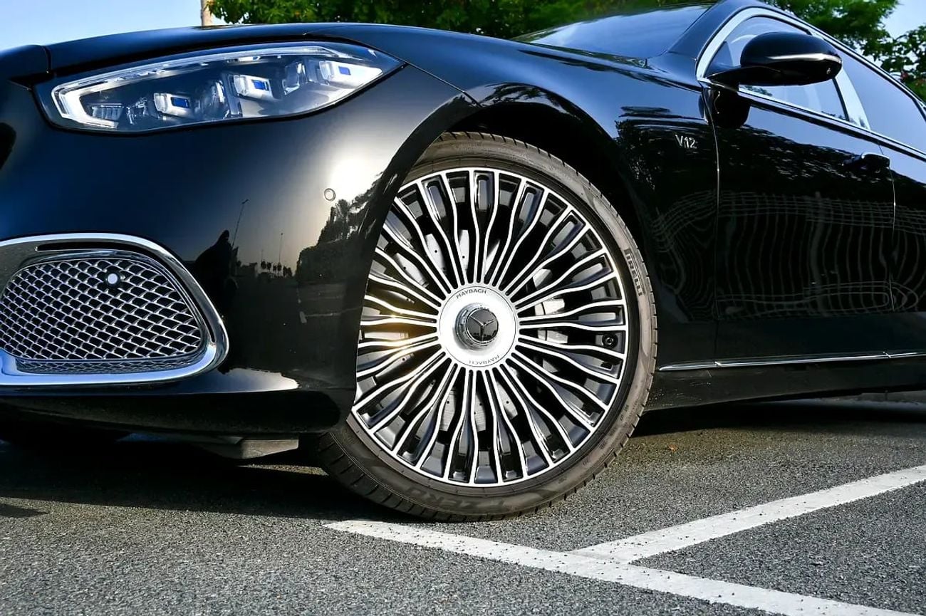 Mercedes Maybach S680 Maybach S680 | Black | 6.0L V12 Biturbo | 612 HP | 52,086 KM
