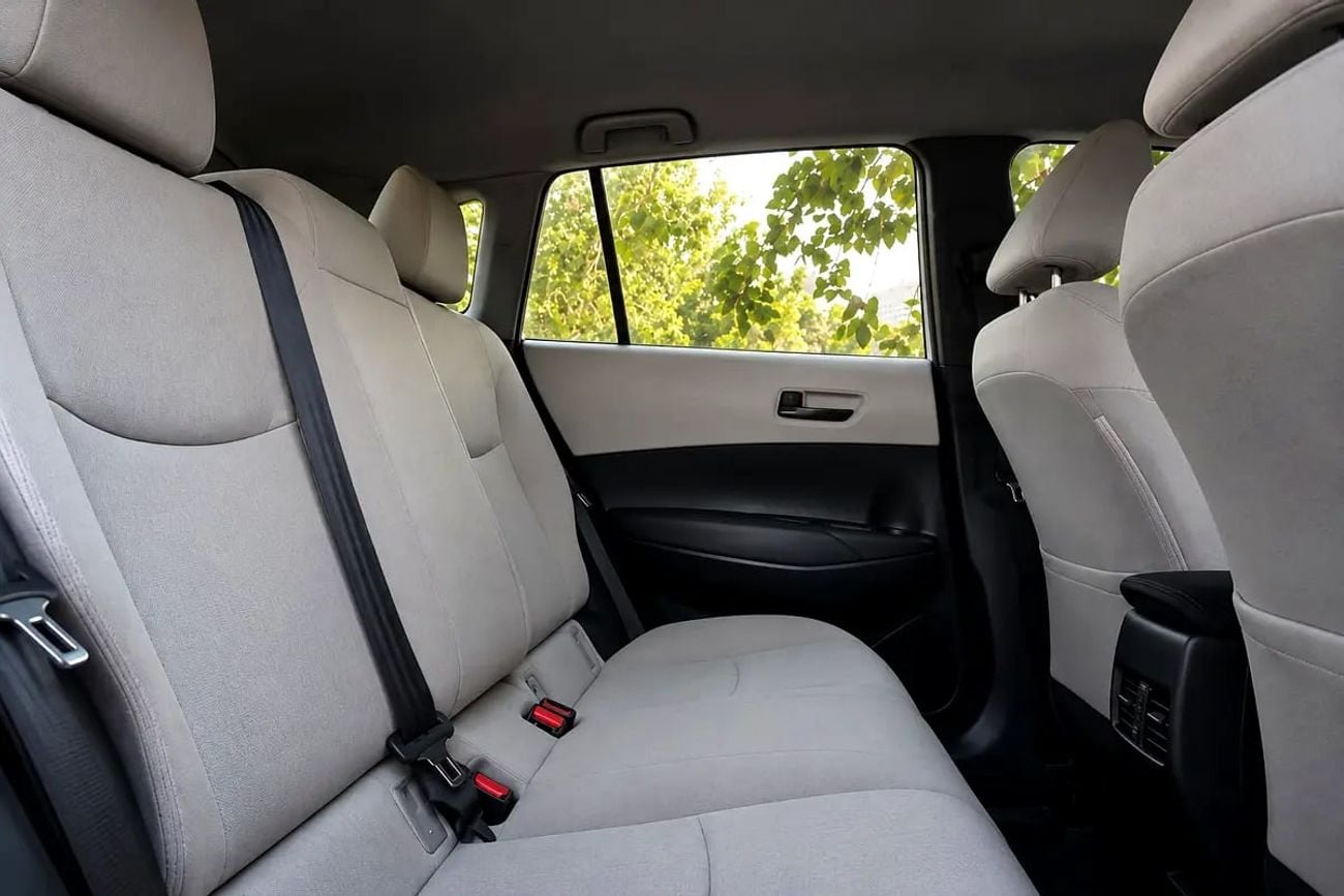 تويوتا كورولا كروس LE 680 PM | 3 MONTHS WARRANTY | LE | FUEL EFFICIENT