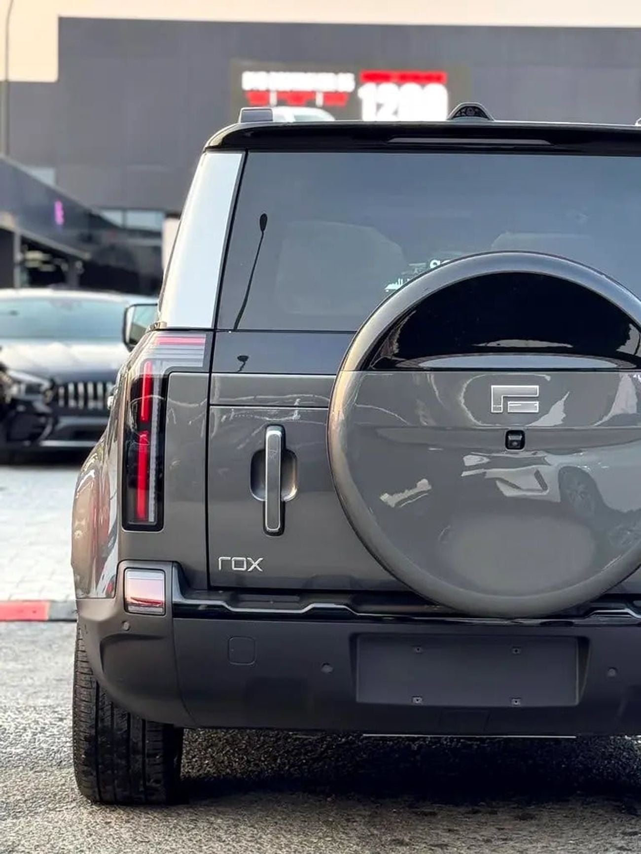 ROX 01 PRESTIGE Chinese Specs Luxury EREV SUV