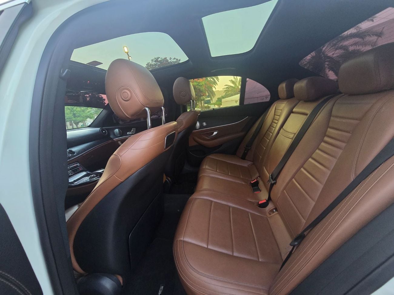 Mercedes Benz E300 AVANTGARDE SPORT