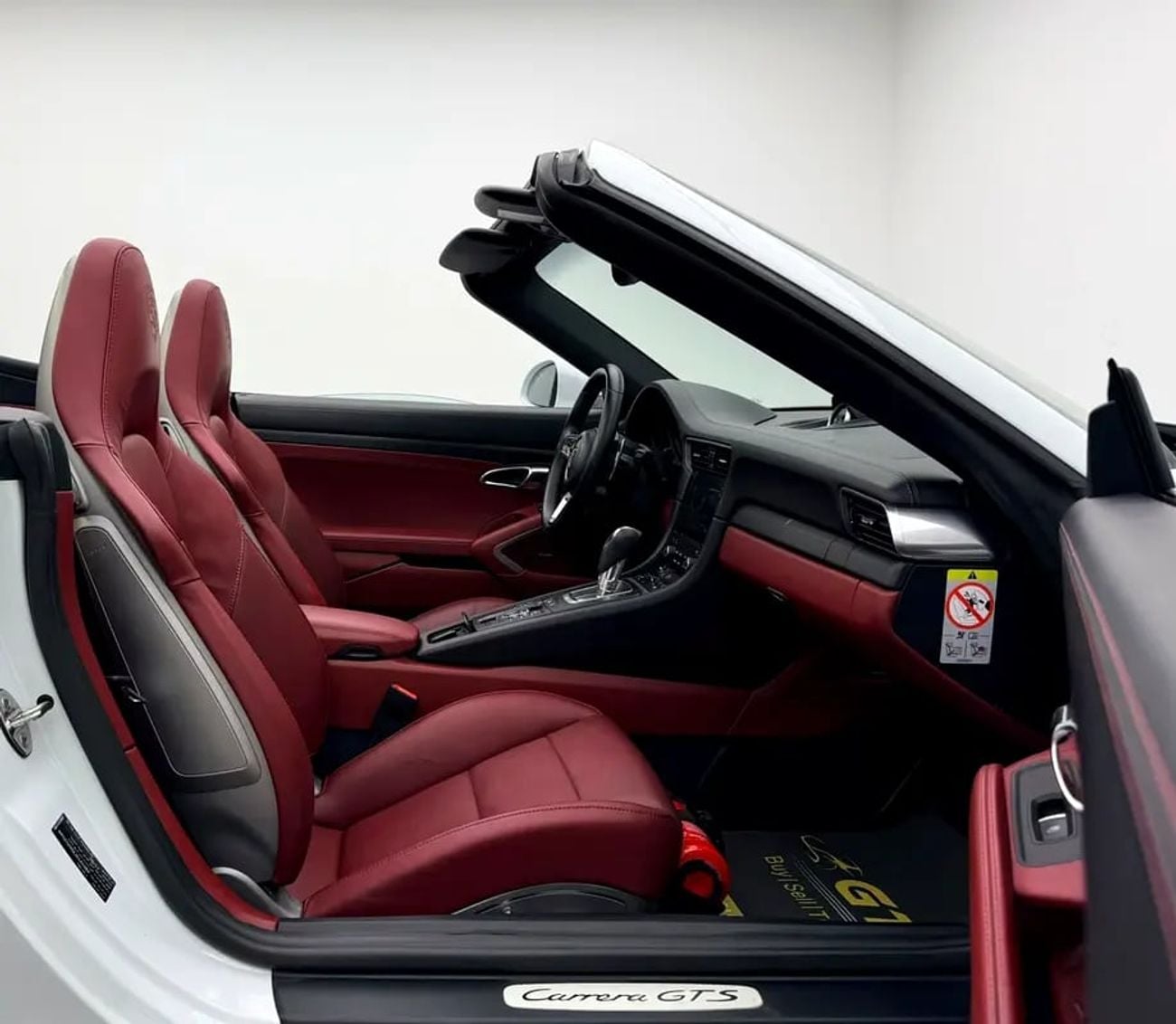 بورش 911 كاريرا جي تي إس Cabriolet, Warranty, Full Service History, GCC