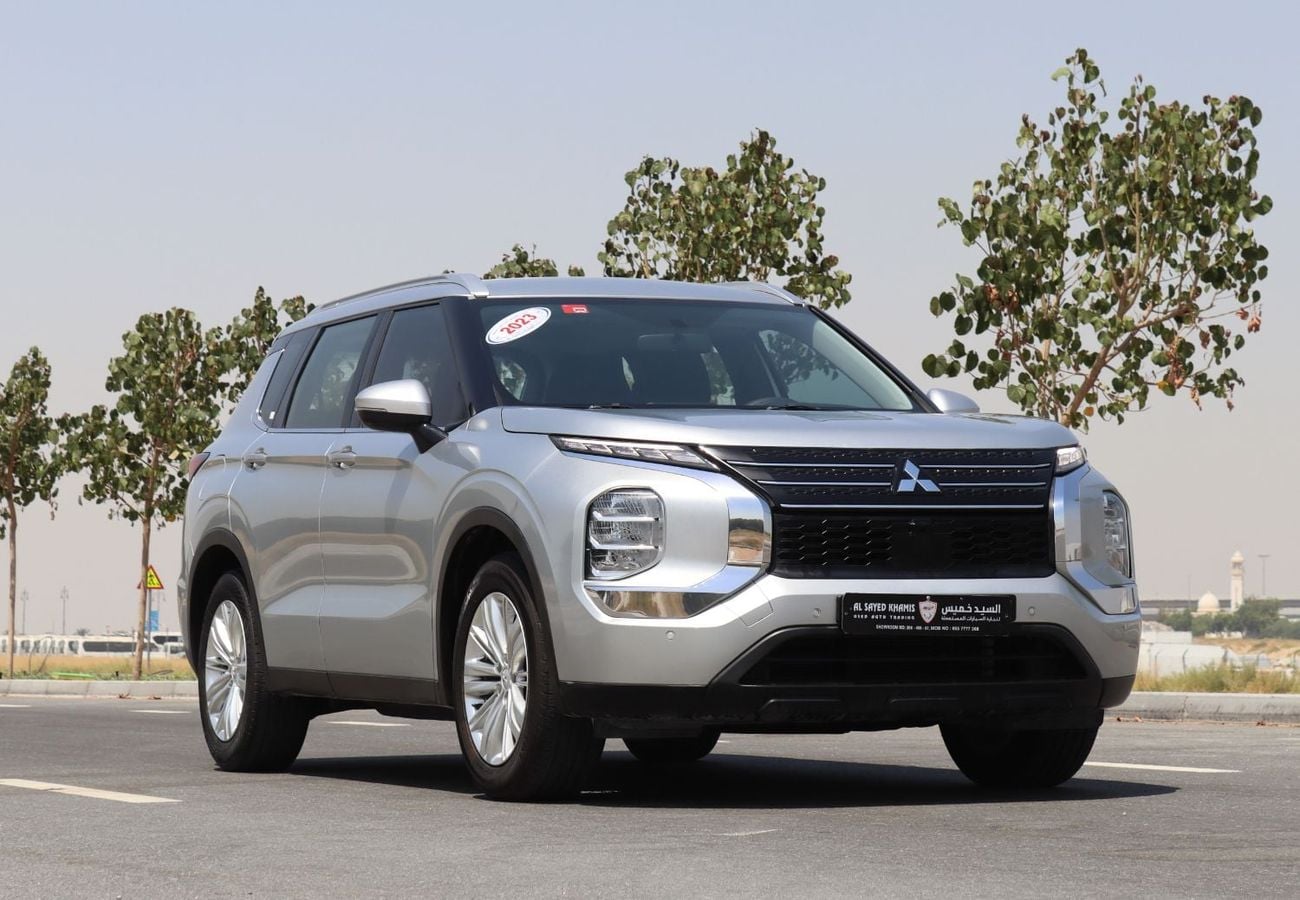 Mitsubishi Outlander GLX MIDLINE ACCIDENTS FREE - GCC - M LINE - ORIGINAL PAINT - PERFECT CONDITION INSIDE OUT