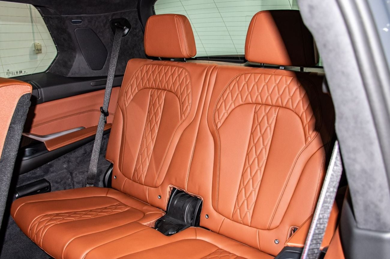بي أم دبليو X7 XDRIVE40i MASTERCLASS M SPORT PACKAGE