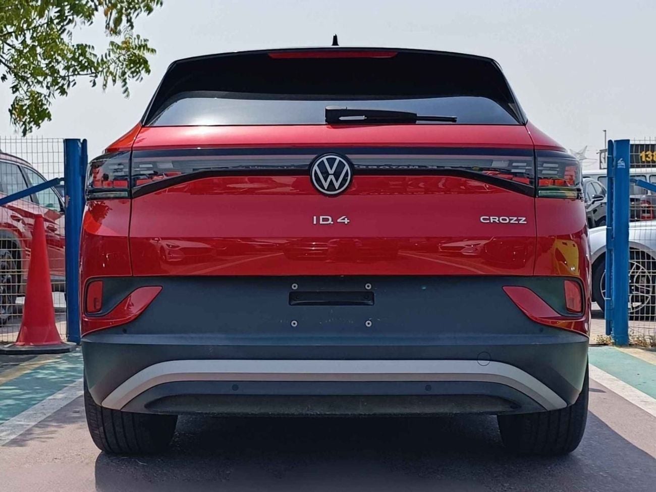Volkswagen ID.4 CROZZ PRO / ELECTRIC / 360 CAMERA / HEAD UP DISPLAY / PANORAMIC ROOF (CODE # ID4P-D)