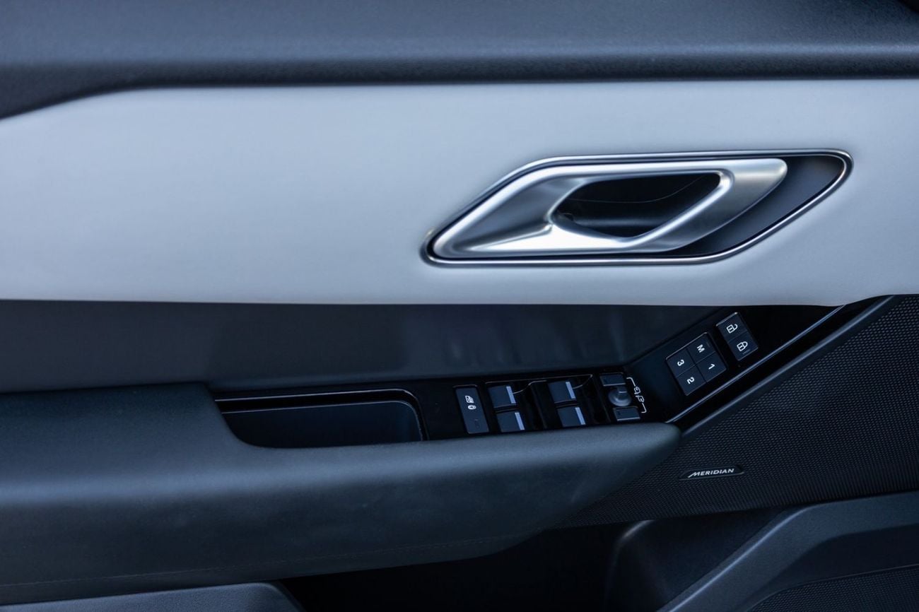 Land Rover Range Rover Velar P250 Dynamic SE Range Rover Velar P250 Dynamic SE 2025 GCC | Agency Warranty | Service Contract