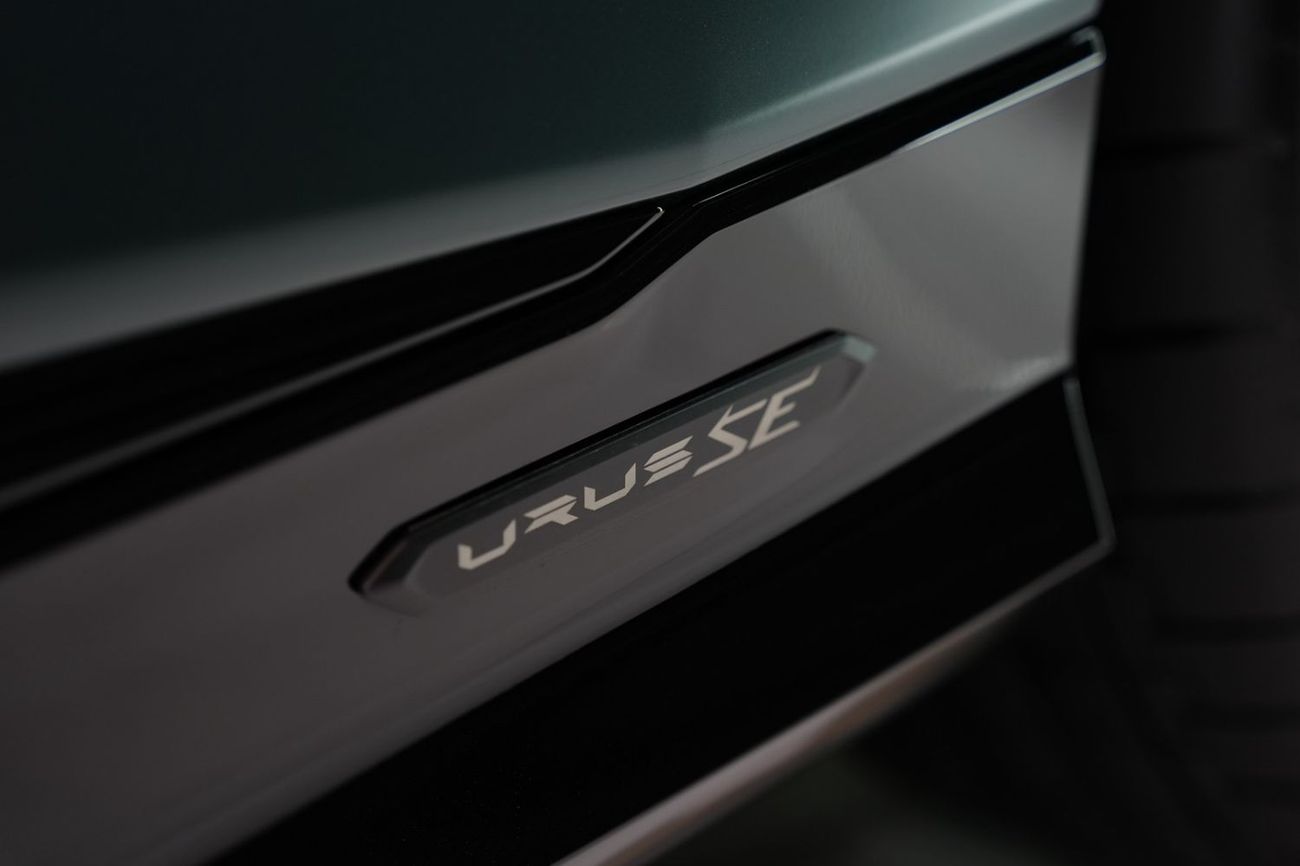 Lamborghini Urus SE 2025 Lamborghini Urus SE, Panoramic Roof, Bang N Olufsen Audio, 800 HP Hybrid!!