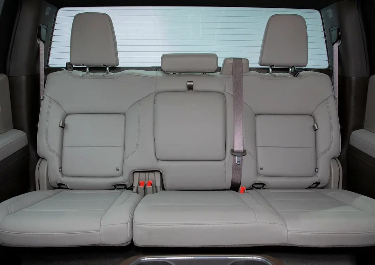 Chevrolet Silverado 1500 RST Dealer Unlimited Kms Warranty until • FDSH • Delivery Mileage • GCC