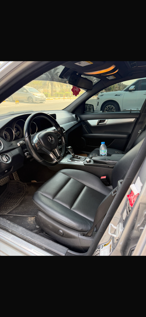 Mercedes Benz C300 AVANTGARDE SPORTS