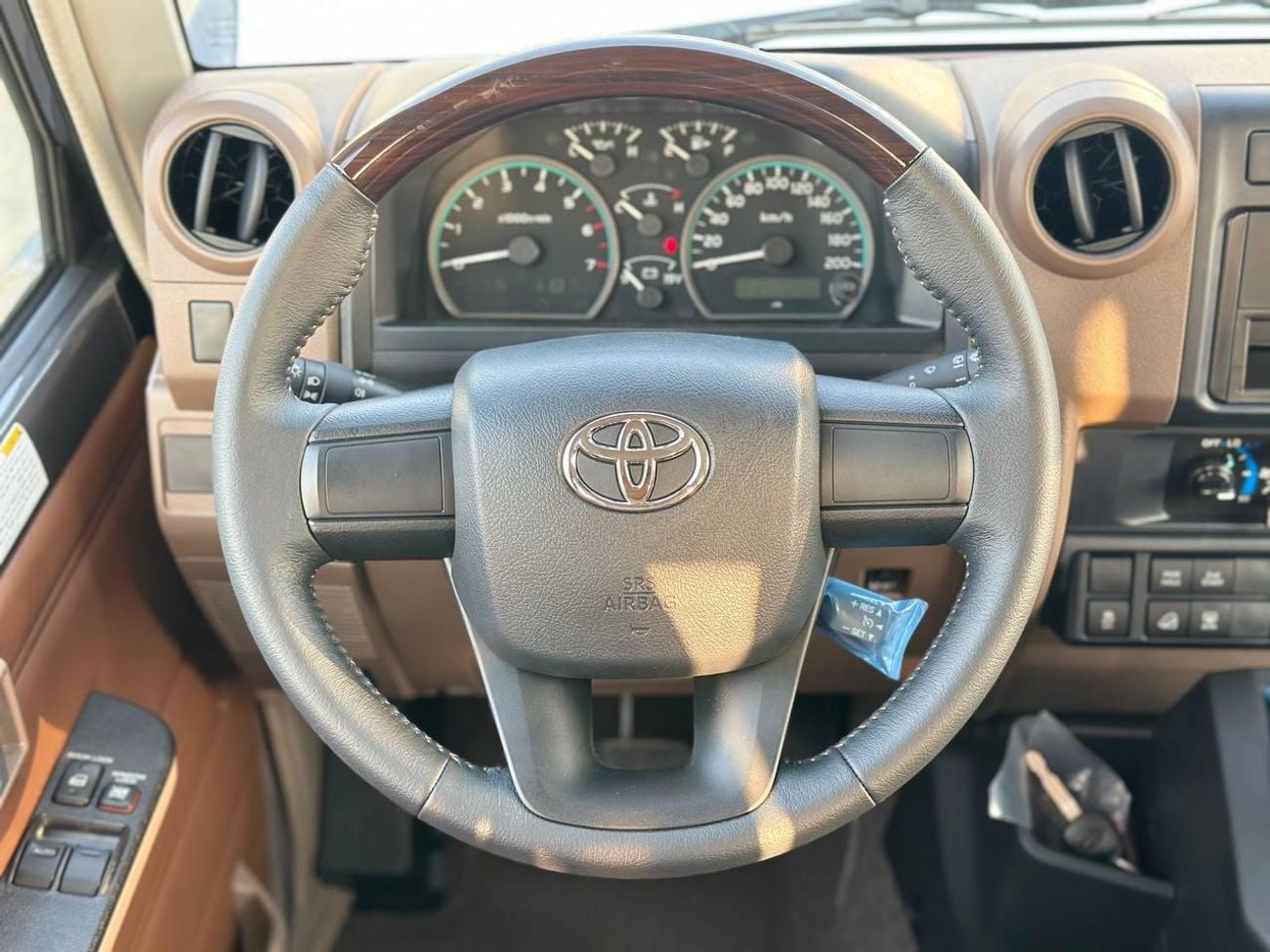 Toyota Land Cruiser 70 LC71 LX