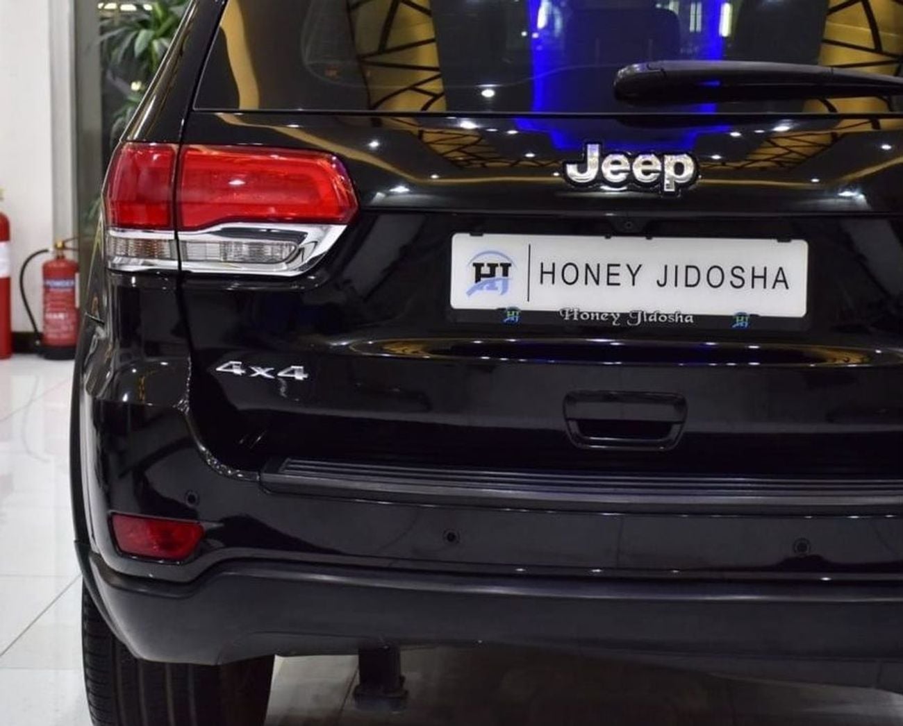 Jeep Grand Cherokee LAREDO EXCELLENT DEAL for our Jeep Grand Cherokee 4x4 (2018 Model) in Black Color GCC Specs