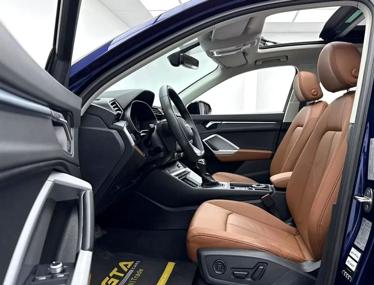 Audi Q3 35 TFSI S-Line, Warranty, Service Pack, Excellent Condition, GCC