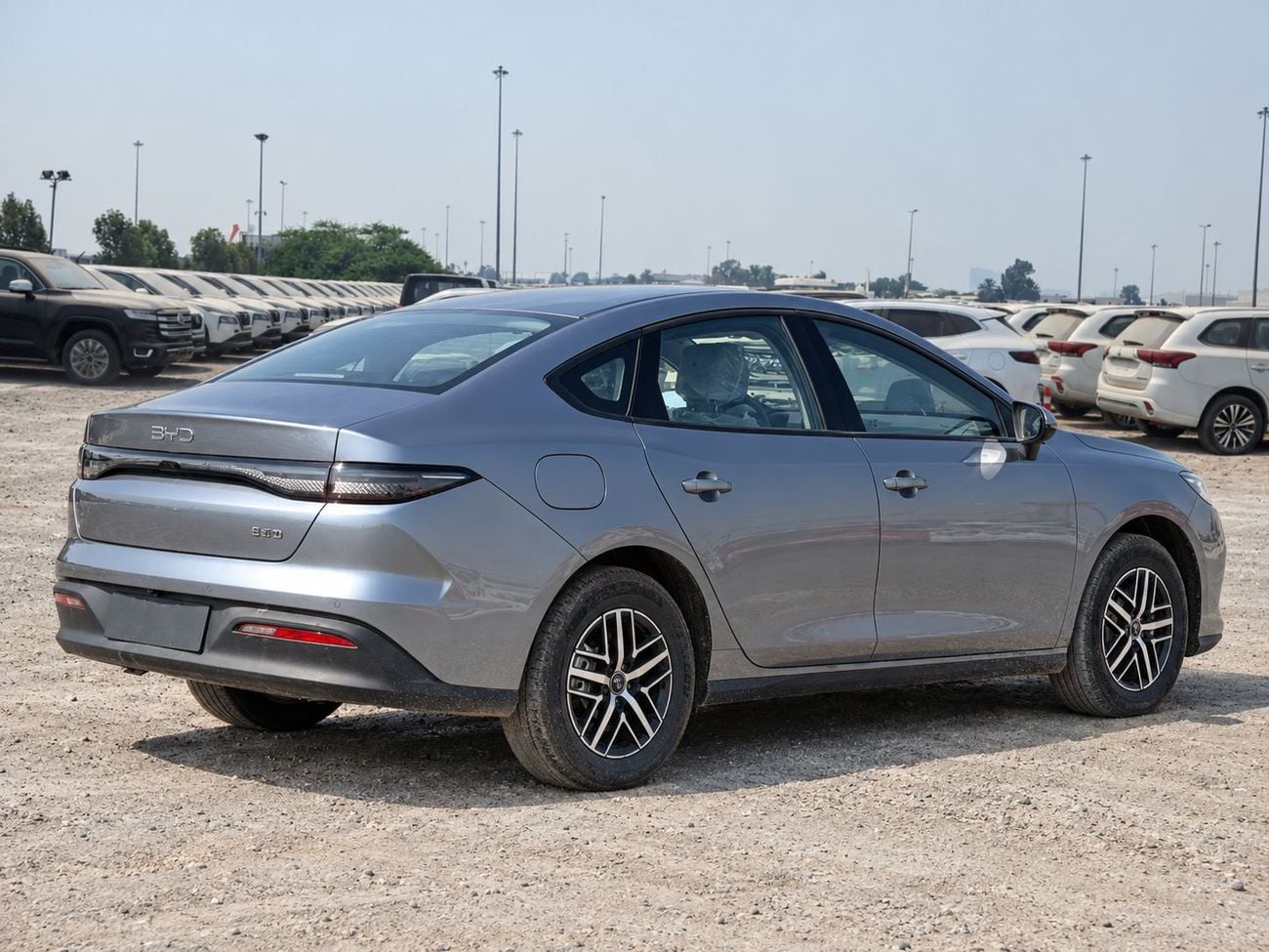 بي واي دي سيل 05 ستاندارد ECTB - 9. ختم BYD 05 – 210 كم – رمادي مع أسود