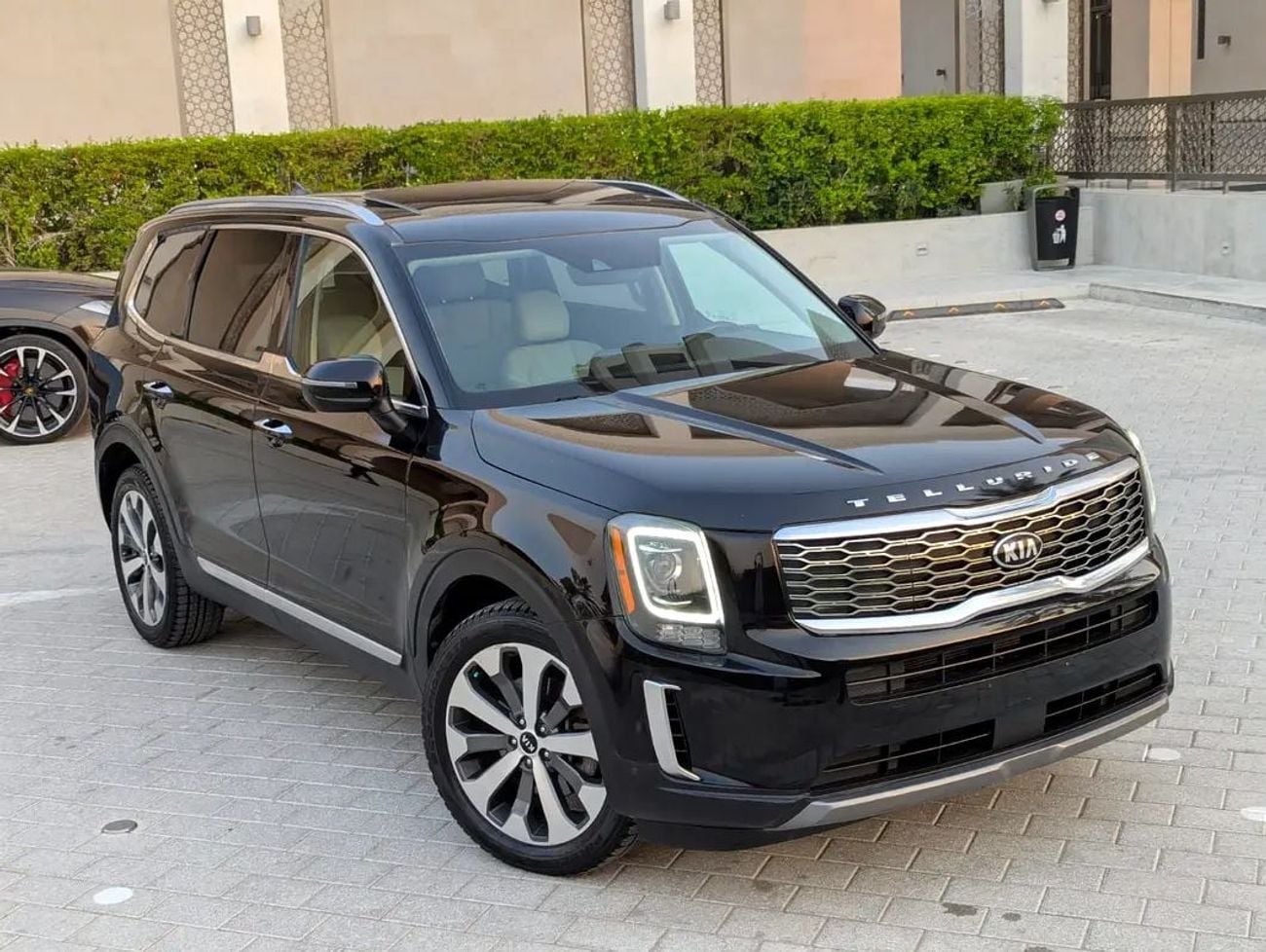Kia Telluride SX GCC Specs 3.8L V6 Interior and Exterior Excellent Condition