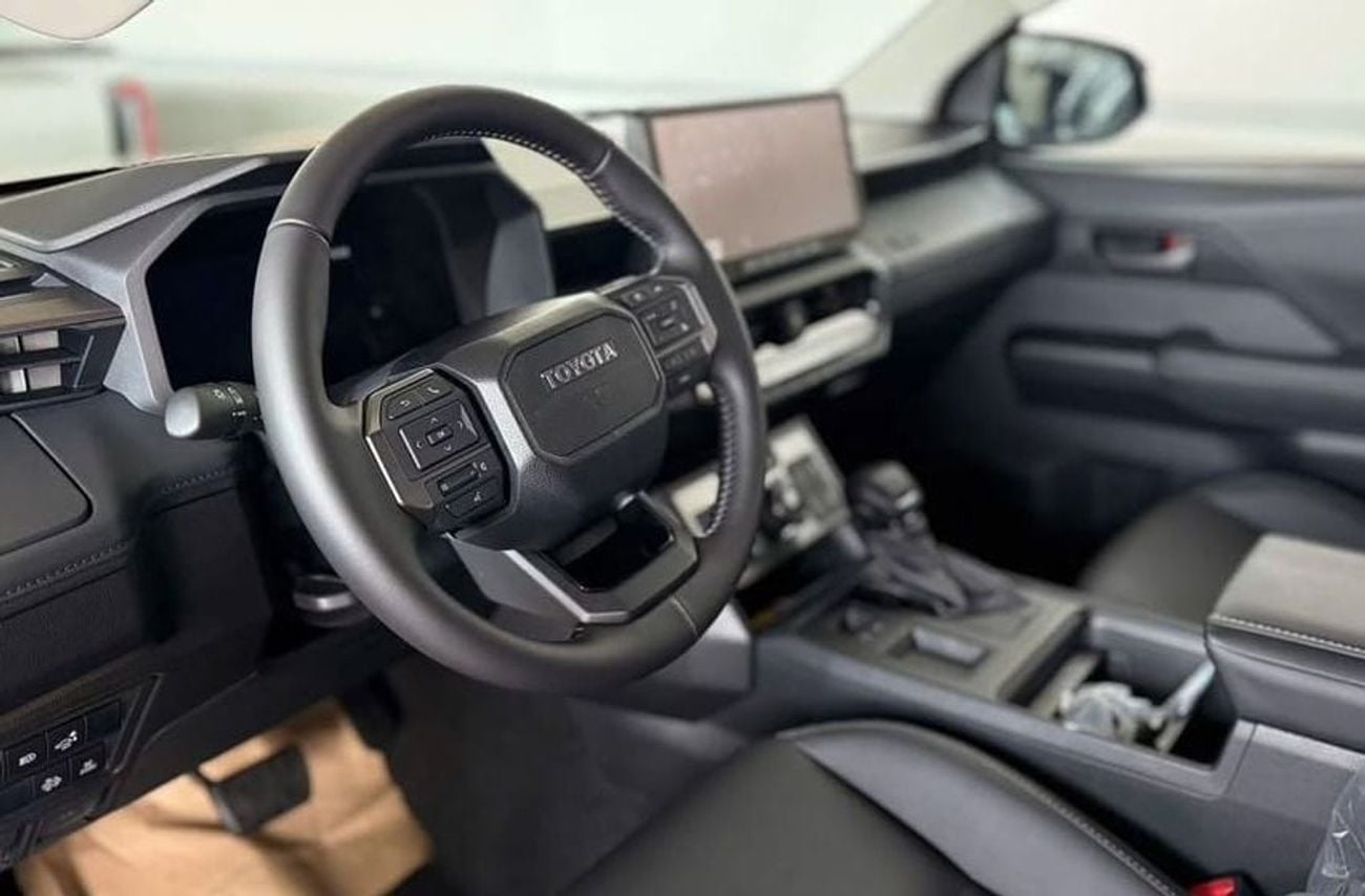 تويوتا هيلوكس ADVENTURE 2.8L DIESEL A/T FULL OPTION DOUBLE CABIN PICKUP