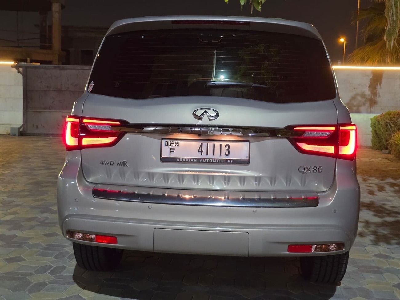 إنفينيتي QX80 LUXE SENSORY PROACTIVE