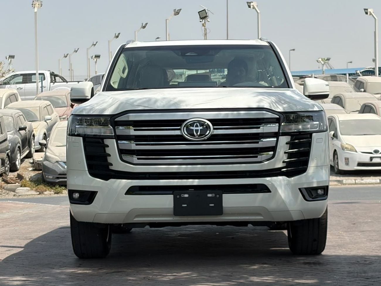 Toyota Land Cruiser GXR LC300 GXR TWIN TURBO | 3.5L V6 PETROL | POWER WITH LEATHER SEATS | JBL SPEAKERS | RADAR | HEADRESR