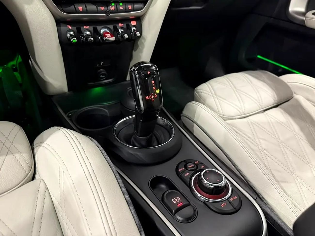 MINI Countryman GCC S ALL4 / Official Dealer Warranty and Service Package